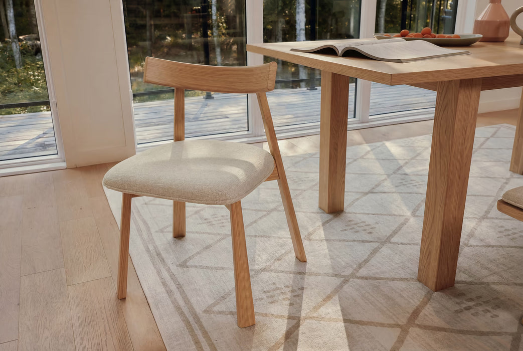 Cozey Ushi Dining Chair (new)