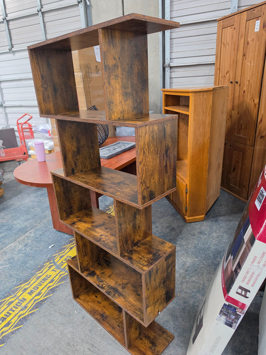 Clarklake 27.5" W Geometric Bookcase - Size (5 Shelves) 62.6'' H x 27.5'' W x 9.4'' D, Colour Rustic Brown - ULBC62BX
