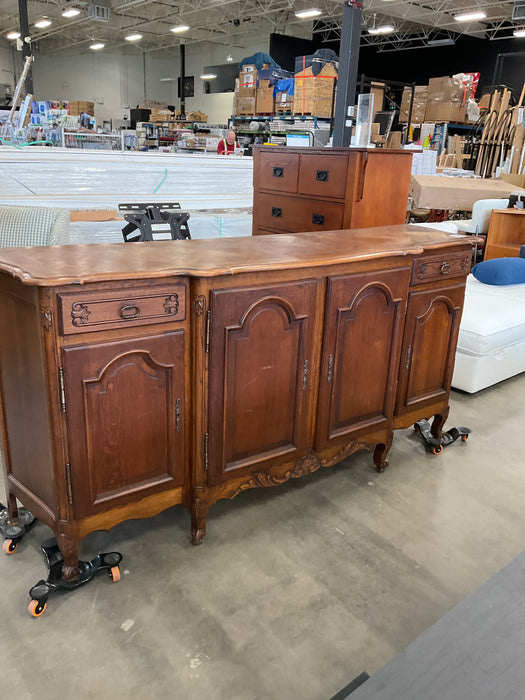 Antique dresser/cabinet