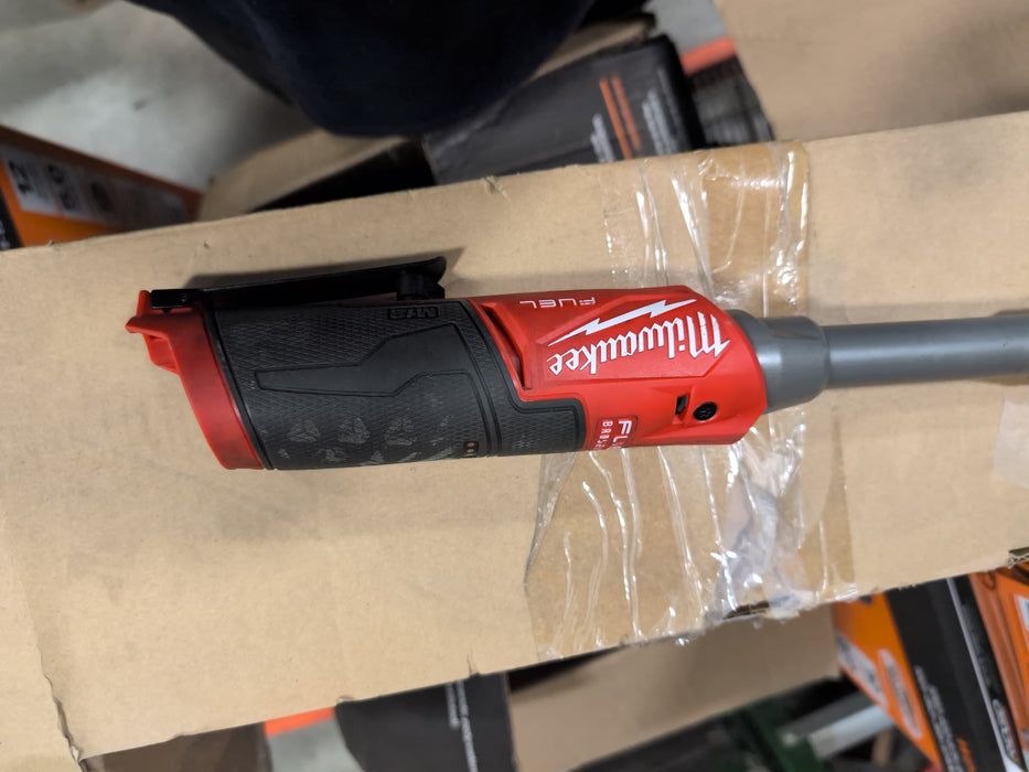 Milwaukee Tool M12 FUEL INSIDER 12V Li-Ion Brushless Cordless 1/4 in- 3/8 in Extended Reach Box Ratchet (Tool-Only) (USED)