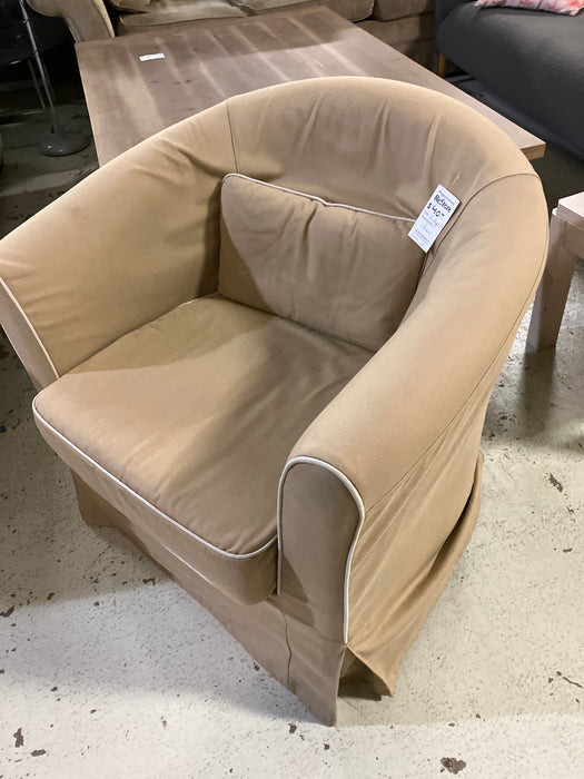 Beige chair (used)