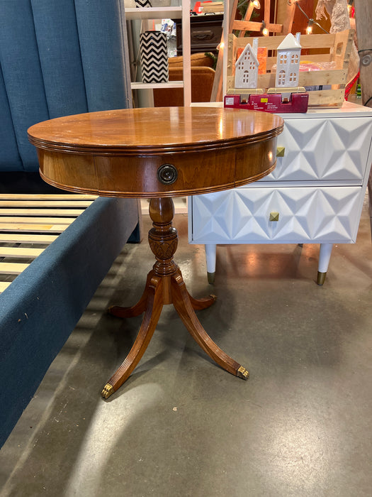 Duncan Phyfe Style Drum Side Table With Gold Feet (used)