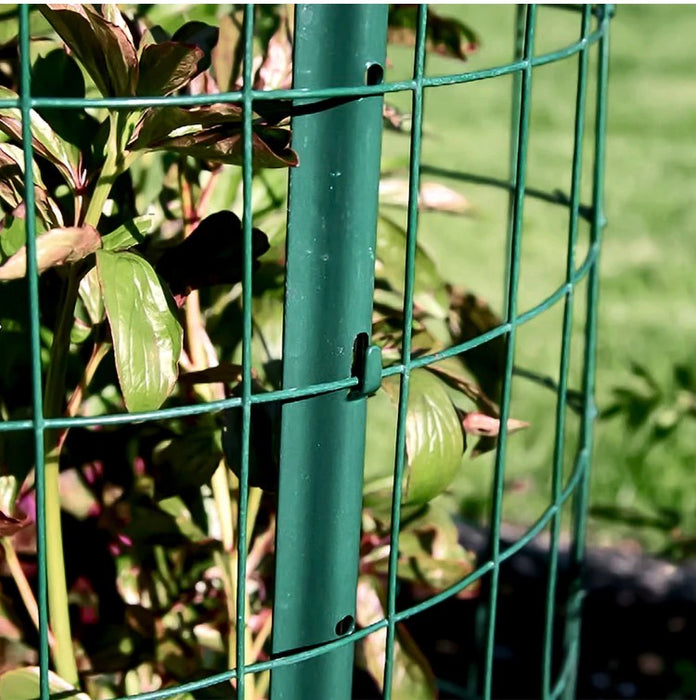 Fencer Wire 3 ft. x 50 ft. 16-Gauge Green PVC Coated Welded Wire Fence with Mesh Size 3 inch x 2 inch (new)