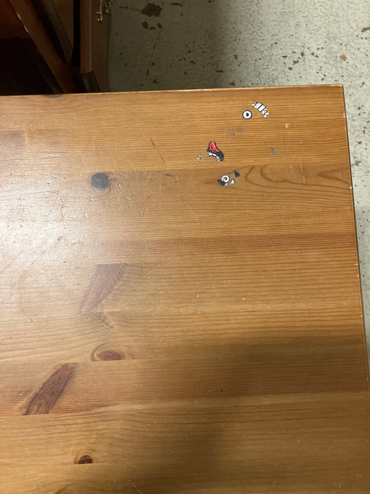 Storage coffee table (used)