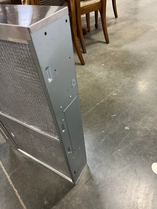 Broan 30-Inch Under Cabinet Range Hood, ENERGY STAR, 350 Max Blower CFM, Stainless Steel (floor model)