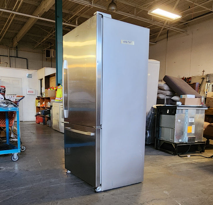 Fisher & Pakel Refrigerator