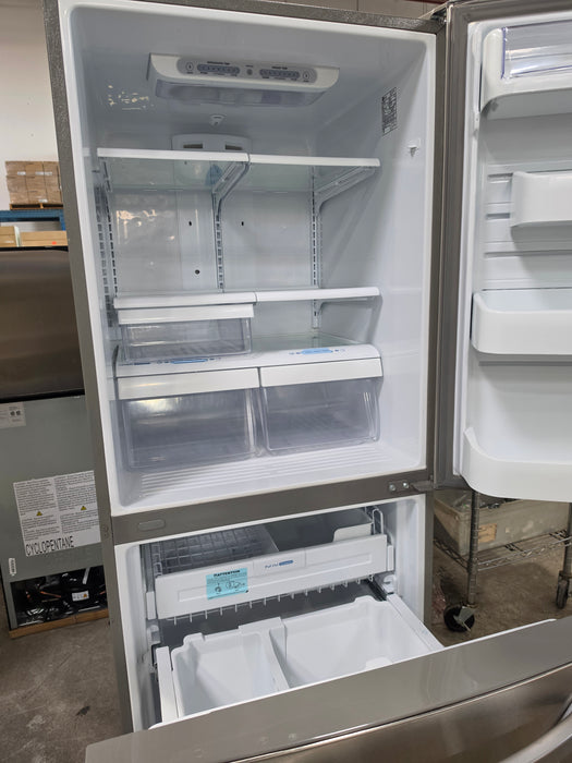 30 Inch, 19.7 cu.ft. Bottom Freezer Refrigerator with Pull-Out Freezer Drawer