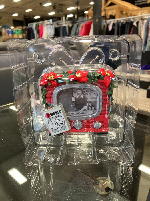 “I Love Lucy” #105 Carlton Cards Heirloom Collection Christmas Ornament