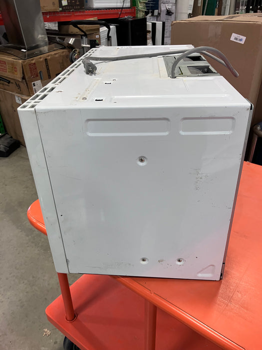 GE JVM1630WFC01 30-inch, 1.6 cu. ft over-the-range microwave oven white (Used)