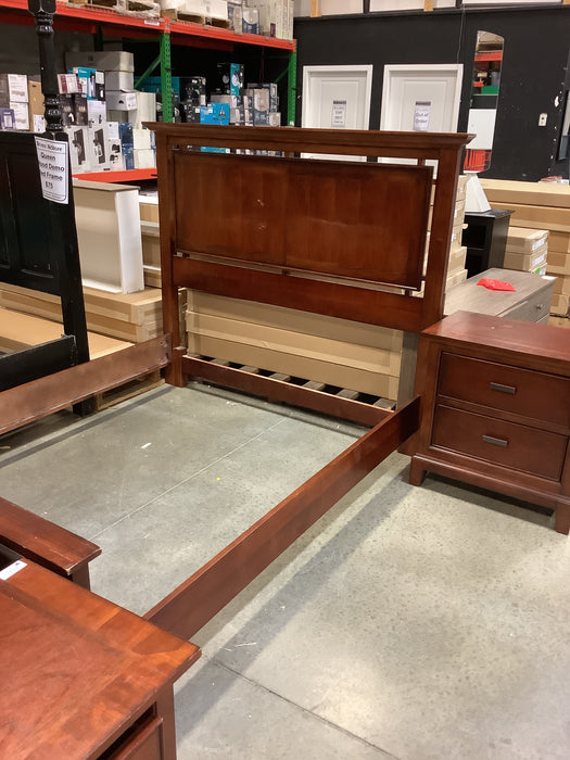 Legacy Classic Autumn Park Bedframe (Used)
