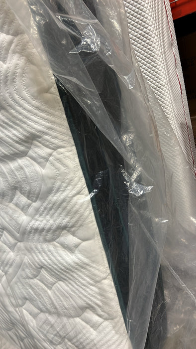 Logan and Cove Queen Pillow-Top Mattress