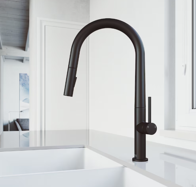 VIGO Greenwich Single-Handle Pull-Down Sprayer Kitchen Faucet in Matte Black (new)