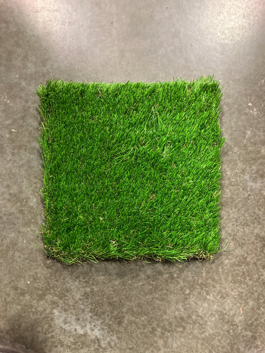 12" x 12" Composite Interlocking Deck Tile in Zoysia Grass