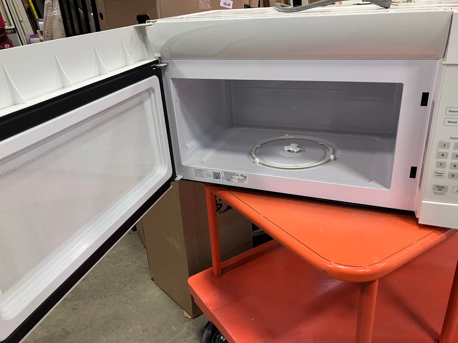 GE JVM1630WFC01 30-inch, 1.6 cu. ft over-the-range microwave oven white (Used)