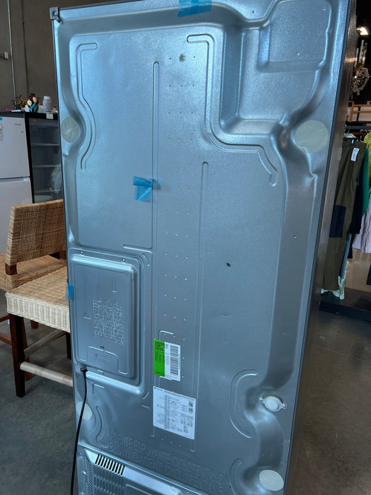 LG Refrigerator Model LFNS22520S French Door Refrigerator (used)
