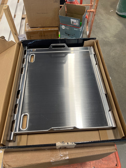 Napoleon Stainless Steel Griddle for all Rogue and Freestyle 425 models BBQ (new)