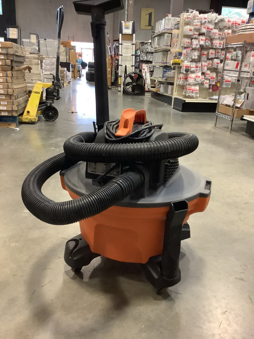 RIDGID 22L (6 Gal.) 3.5 Peak HP NXT Wet Dry Shop Vacuum with General Debris Filter, Hose and Accessories (Used)
