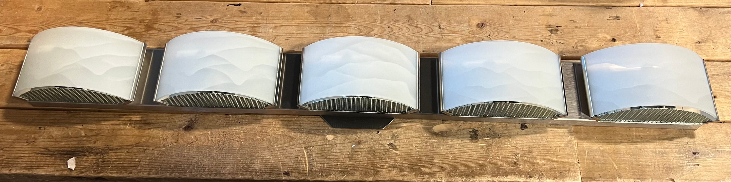 Alico Micro Parnell 34” Vanity Light (new)