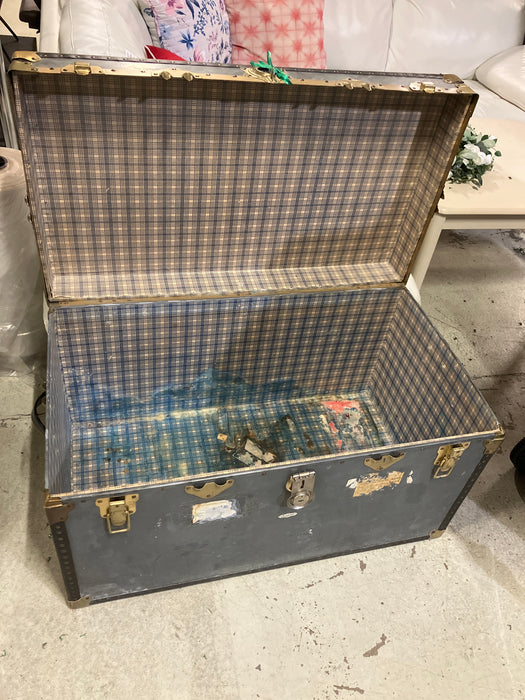 Vintage Steamer Trunk (used)