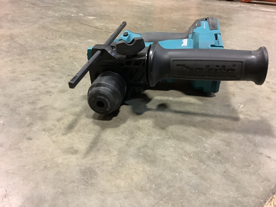 MAKITA 18V LXT Lithium-Ion Brushless Cordless 11/16-inch Rotary Hammer w/XPT & Electric Brake (Tool Only)(Used)