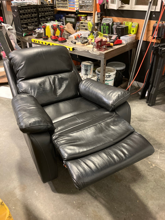 36" Genuine Leather Power Reclining Chair with Adjustable Headrest (Used)