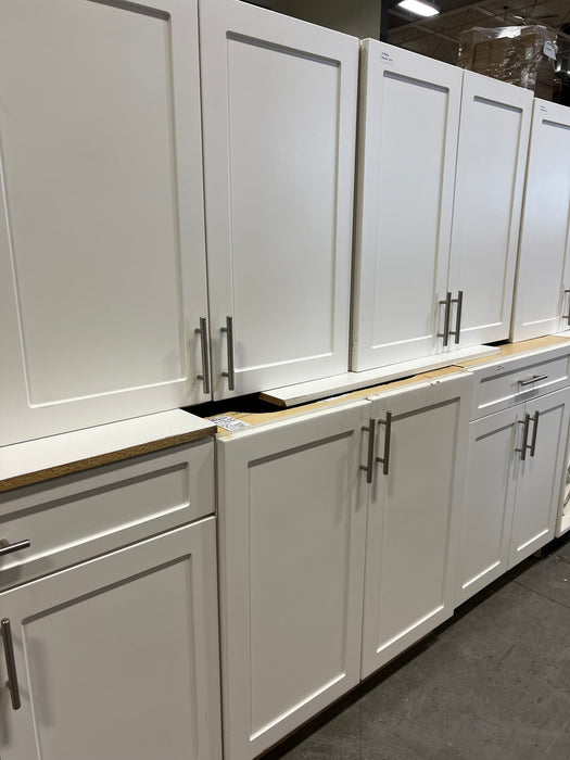 White 11-Piece Kitchen