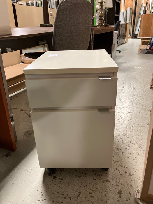 2 drawer filing cabinet (used)