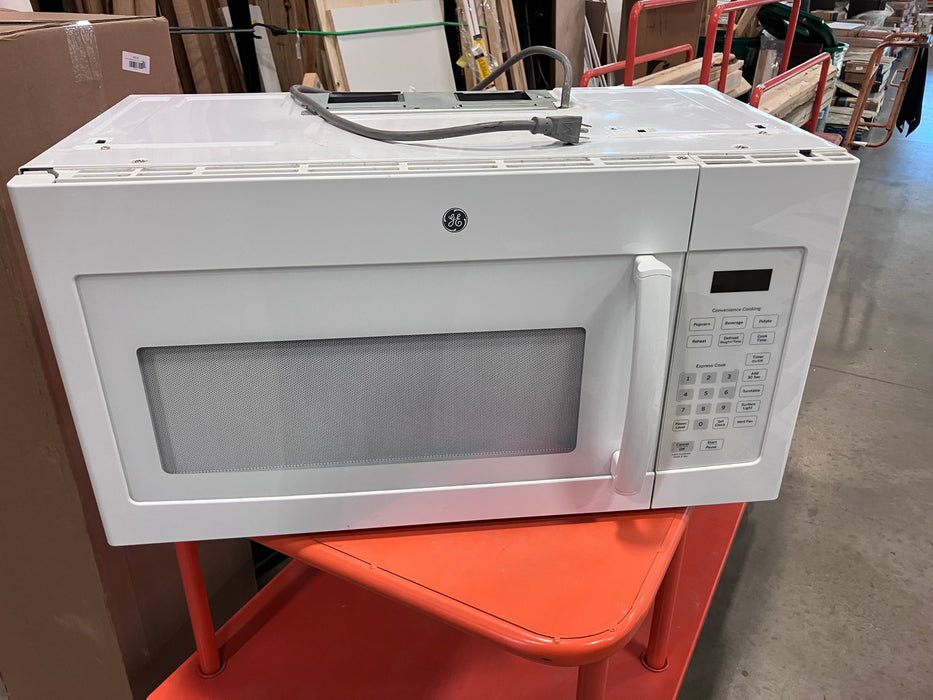 GE JVM1630WFC01 30-inch, 1.6 cu. ft over-the-range microwave oven white (Used)