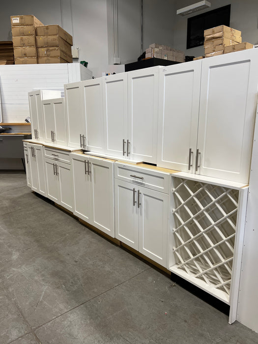 White 11-Piece Kitchen
