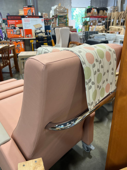 Geri Reclining Chair for Clinical Care (used)