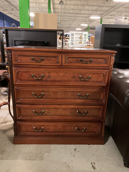 Tall 5-drawer dresser (used)