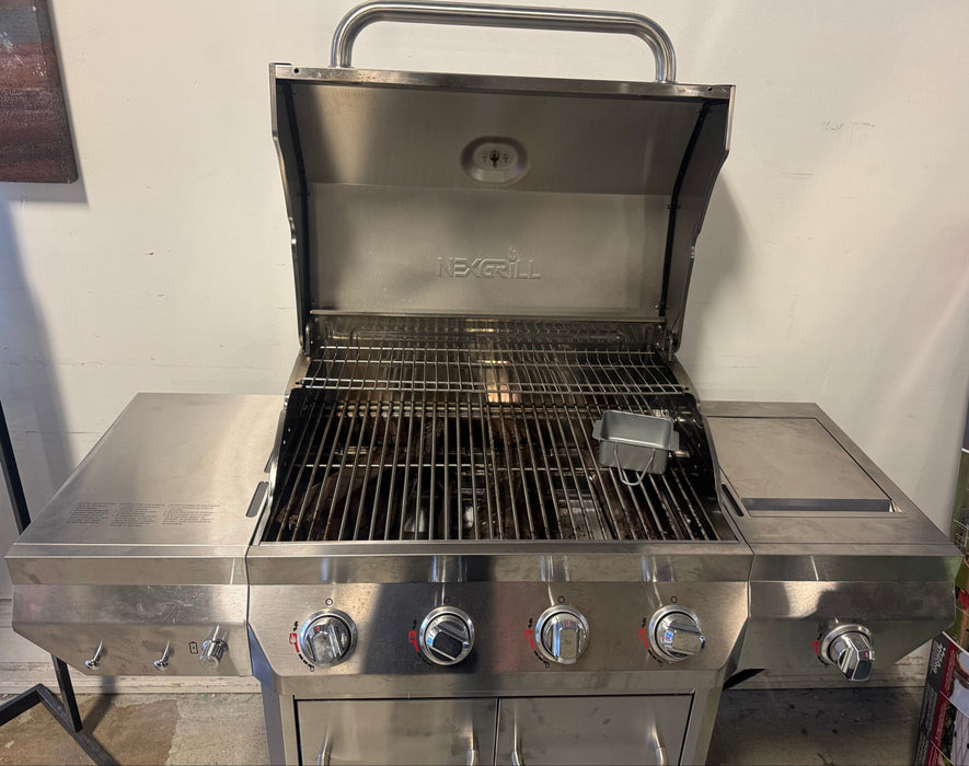 Nexgrill 4-Burner Propane BBQ Grill (used)