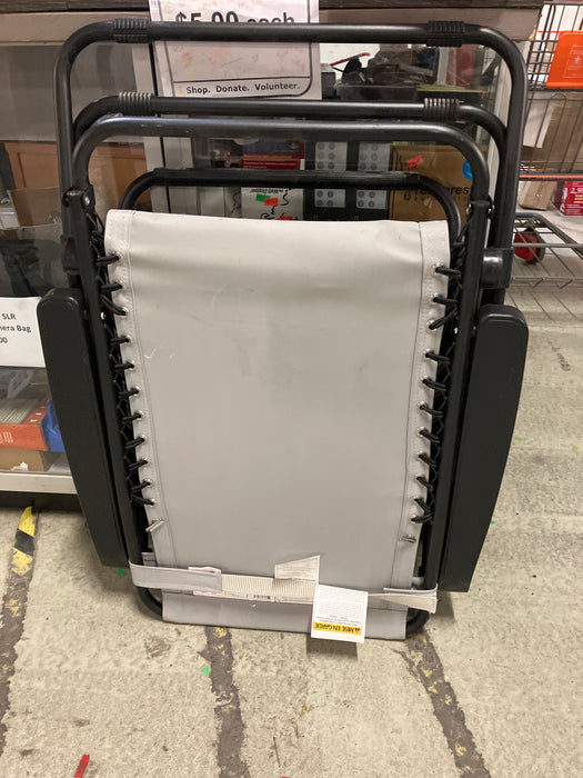 HDG 26.6 in W x 35.4 in L x 44.4 in H Multi-Position Zero Gravity Lounge Chair in Beige