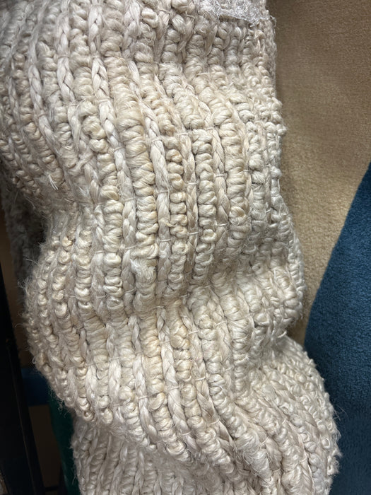 9’ Light Beige Wool Rug