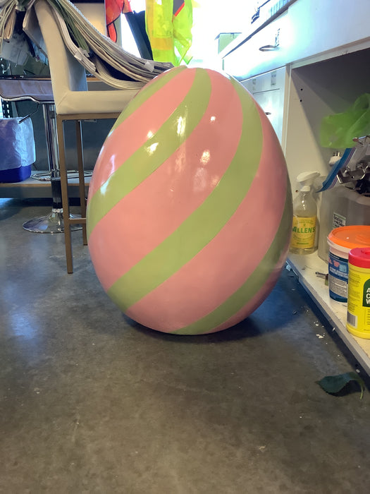 30” Outdoor Resin Easter Egg