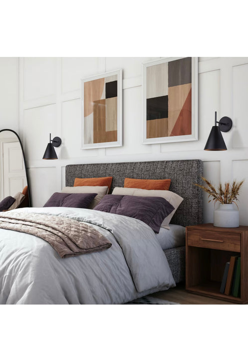 Canarm FENN 1-Light Matte Black Outdoor Wall Sconce (new)