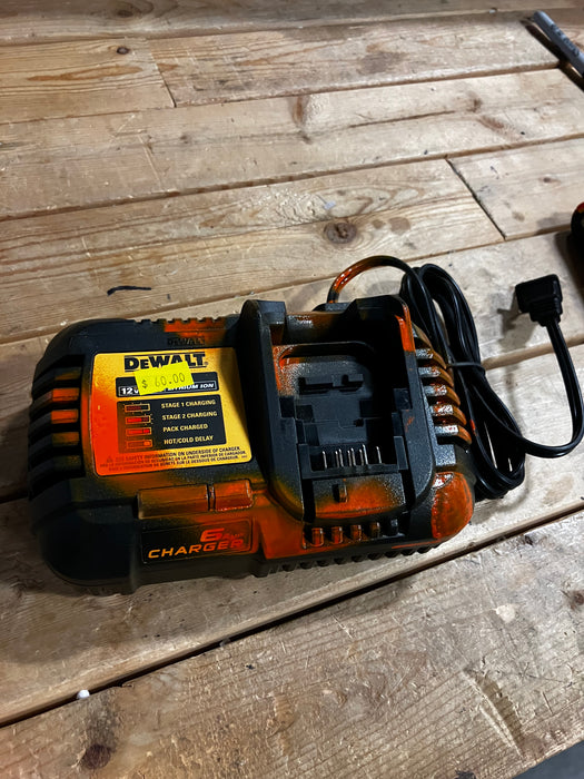 DEWALT 6 Amp Lithium-Ion Charger Compatible with 12V/20V/60V Batteries (USED)