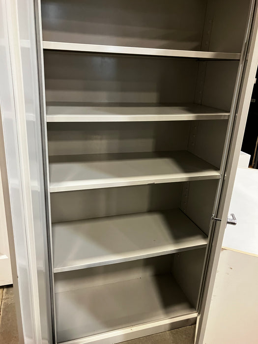 Metal storage cabinet (Used)