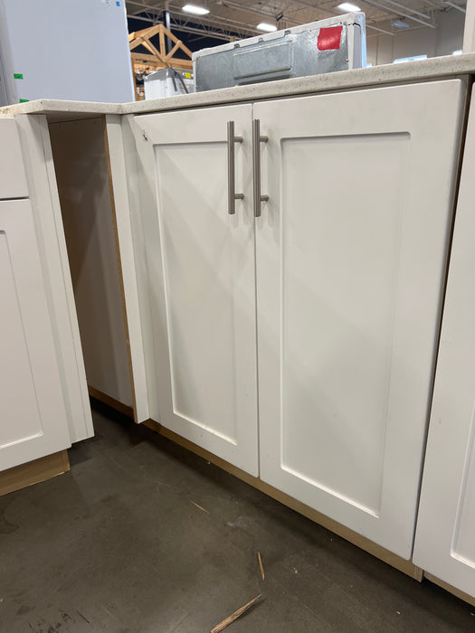 White Shaker Style Kitchen Cabinets