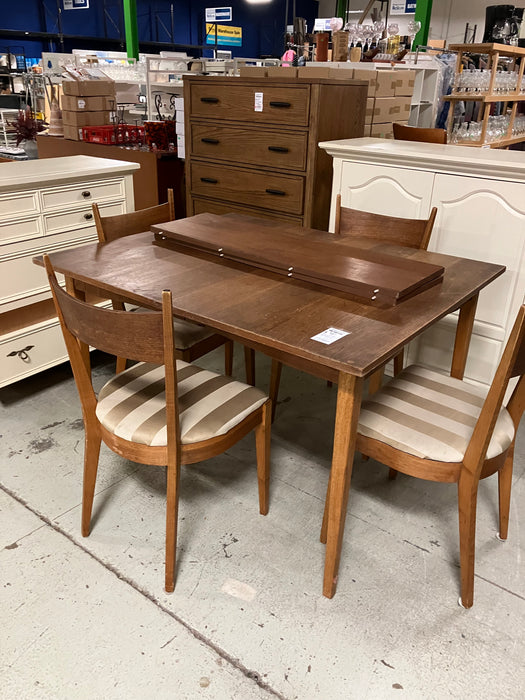 Dining Table with 4 Chairs (Used)
