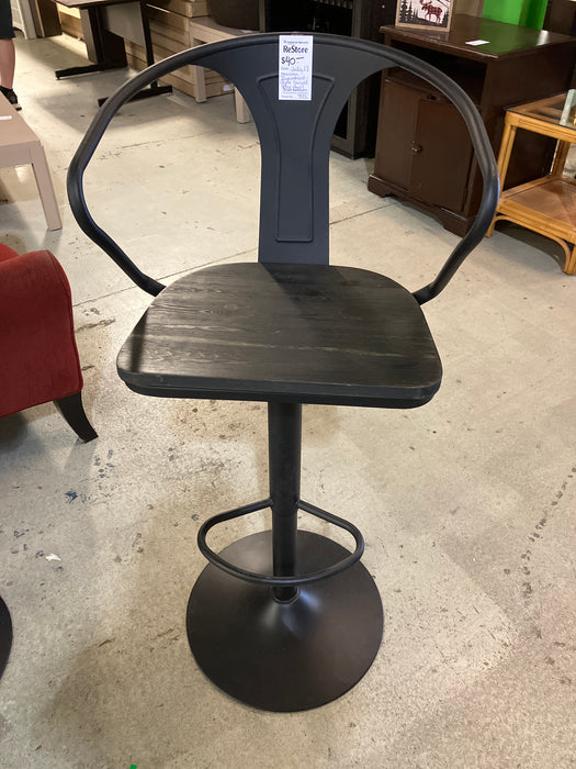 Industrial - style swivel bar Stool (used)