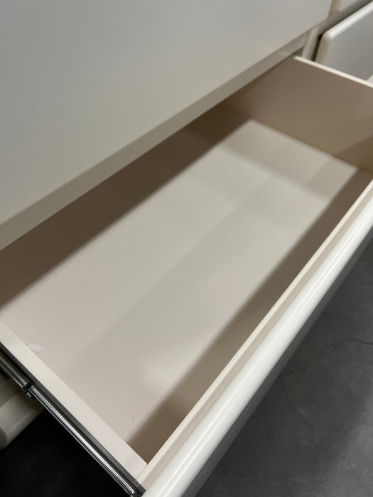 6 Drawer Cream Dresser (new)