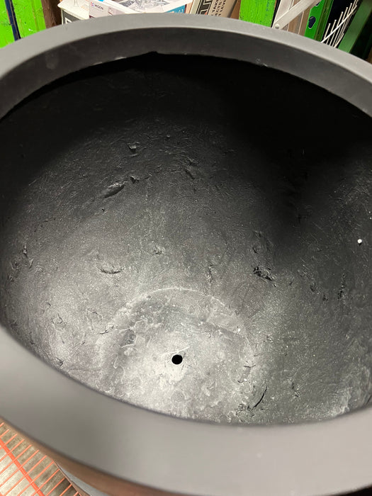 20” Modern Fiberglass Planters (new)