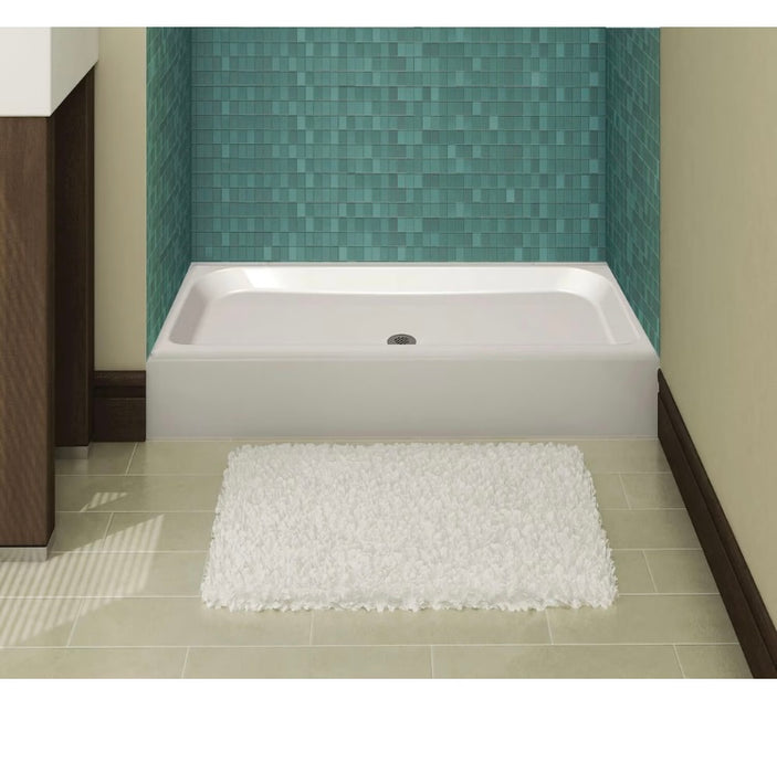 MAAX Alaska 60L x 32W x 7H Rectangular Centre Drain Fibreglass Shower Base Pan in White (New)