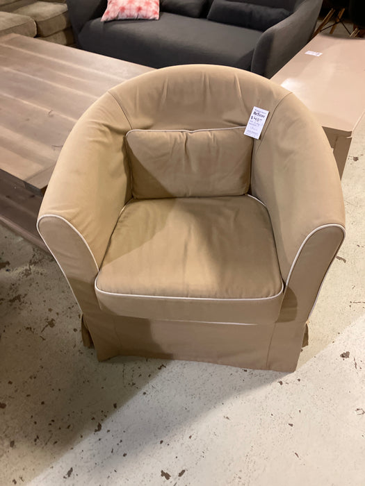 Beige chair (used)