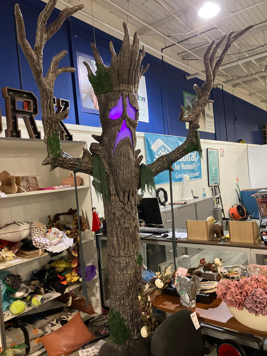 Wicked Woods Giant-sized LED tree Monster