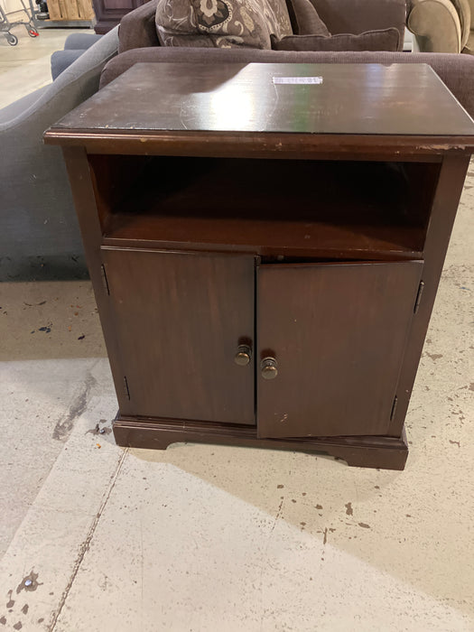 Brown end Table  (used)