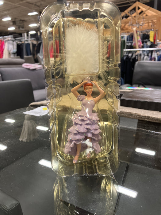 “I Love Lucy” Lucy Gets in Pictures Hallmark Keepsake Christmas Ornament