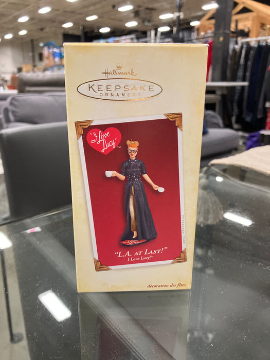 “I Love Lucy” L.A at Last! Hallmark Christmas Ornament