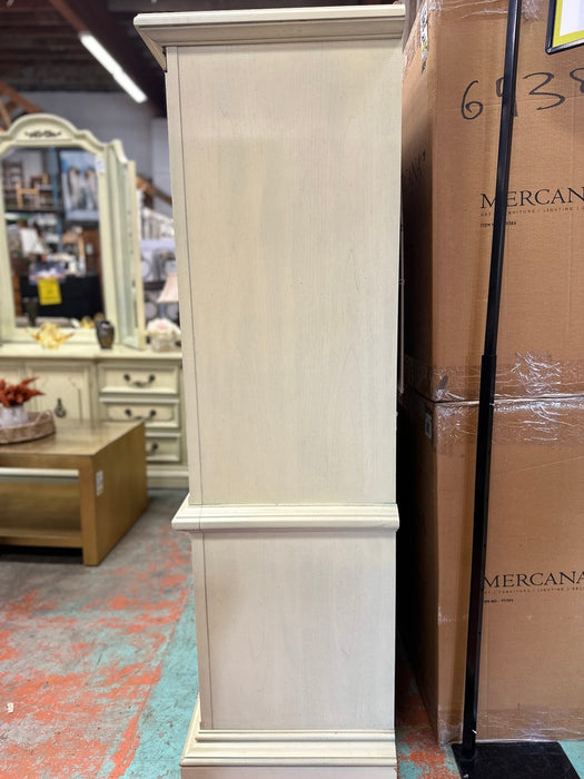 Armoire